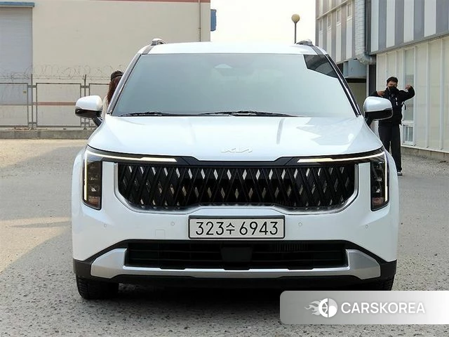 Kia Carnival 4th generation 2024 Белый из Кореи