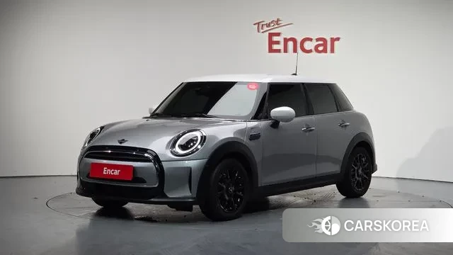 Mini Cooper 2024 Серебристо-серый из Кореи