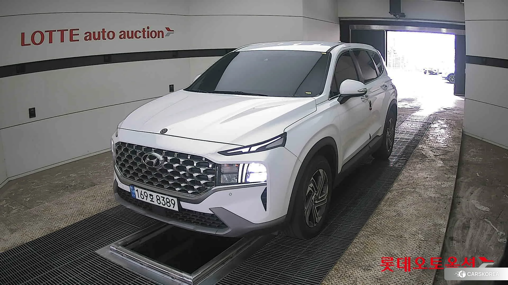 Hyundai Santa Fe 2022 Creamy White Pearl (optional) из Кореи