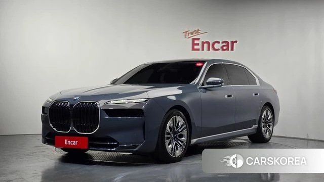 BMW 7 Series (G70) 2023 Серый из Кореи