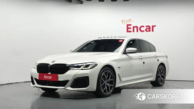 BMW 5 Series (G30) 2022 Белый из Кореи