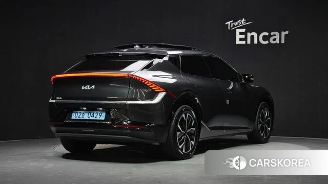 Kia EV6 2023 Серый из Кореи