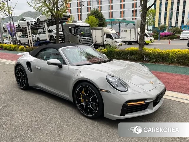 Porsche 911(992) 2024 Серебристо-серый из Кореи