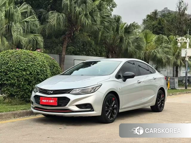 Chevrolet Cruze 2018 Серебристо-серый из Китая