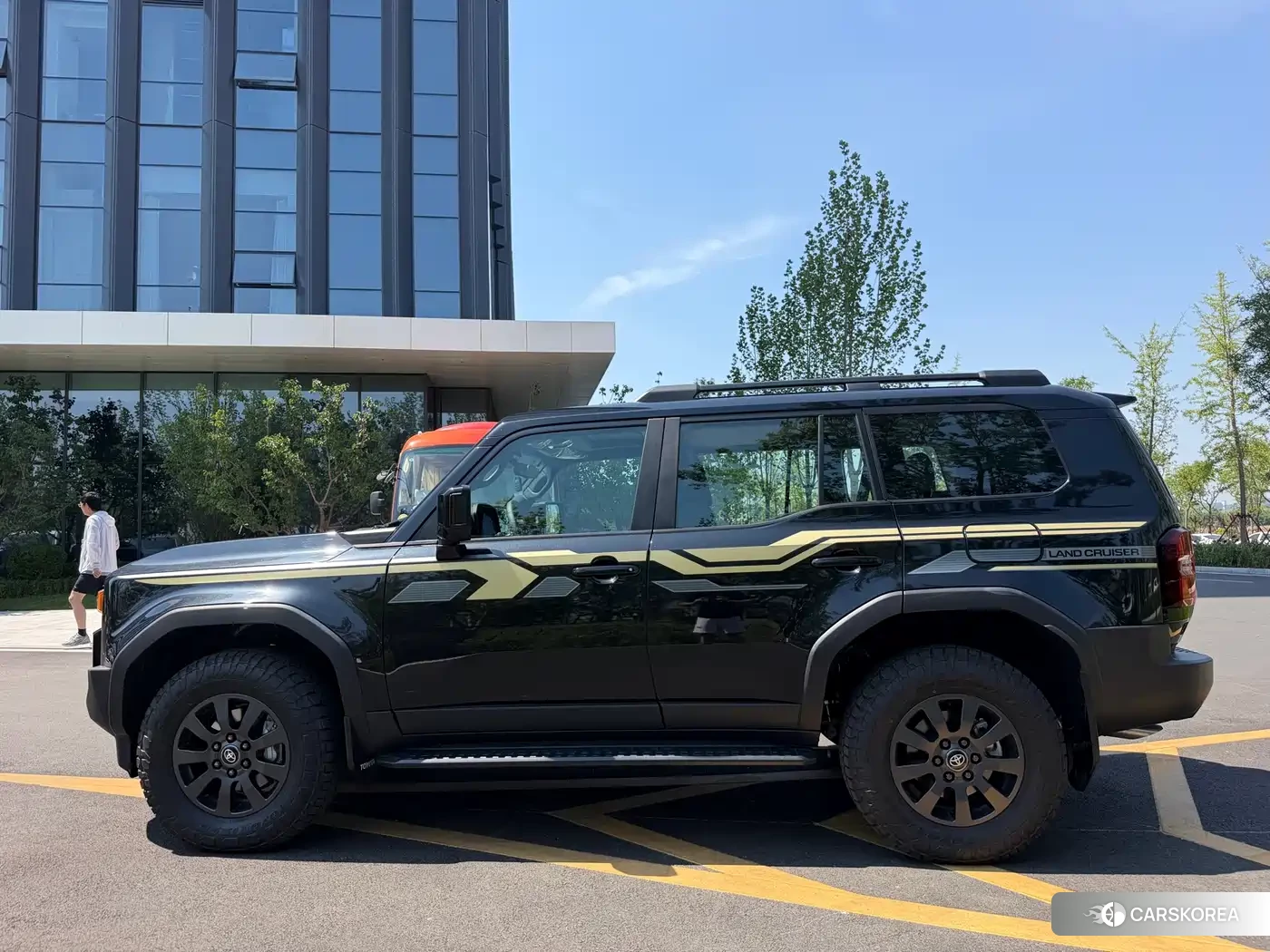 Toyota Land Cruiser 2026 Черный из Китая
