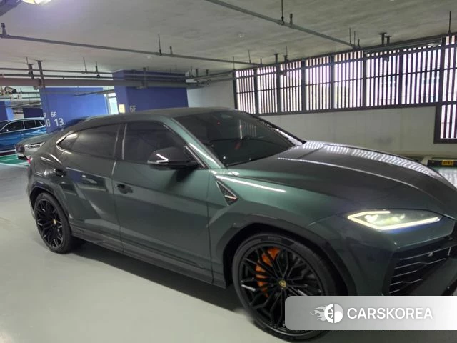 Lamborghini Urus 2026 Черный из Кореи