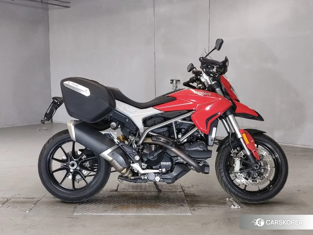 Проданный Ducati HYPERSTRADA 939 2016 из Японии
