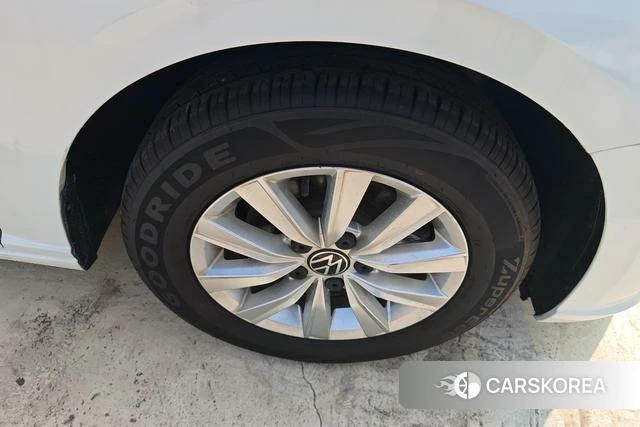 Volkswagen Lavida 2023 Белый из Китая