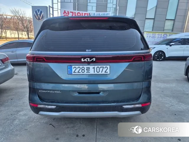 Kia Carnival 4th generation 2021 Темно-зеленый из Кореи