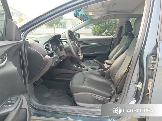 Buick Yinglang 2020 Синий из Китая