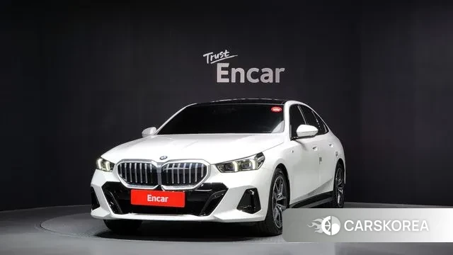 BMW 5 Series (G60) 2025 Белый из Кореи