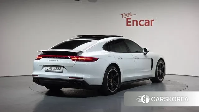 Porsche Panamera (971) 2019 Белый из Кореи
