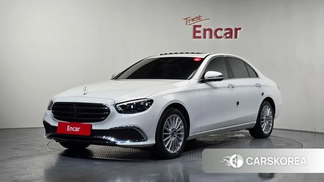 Mercedes-Benz E-Class W213 2023 Белый из Кореи