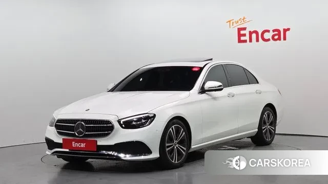Mercedes-Benz E-Class W213 2022 Белый из Кореи