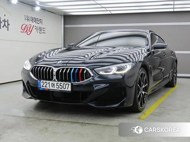 BMW 8 Series (G15) 2020 Черный из Кореи