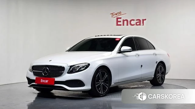 Mercedes-Benz E-Class W213 2019 Белый из Кореи