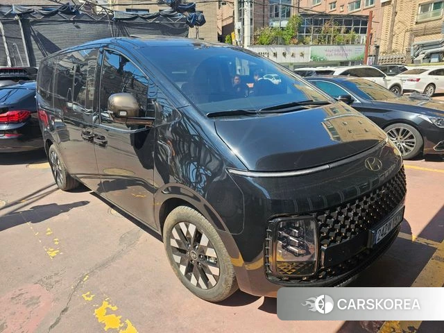 Hyundai Staria 2025 Черный из Кореи