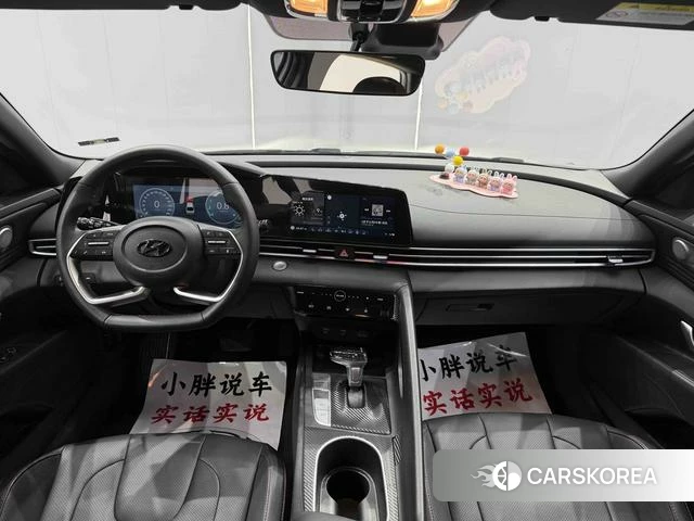 Hyundai Elantra 2023 Белый из Китая