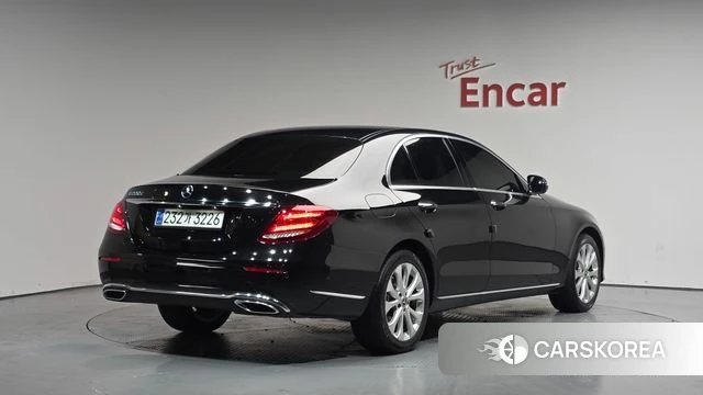 Mercedes-Benz E-Class W213 2019 Черный из Кореи