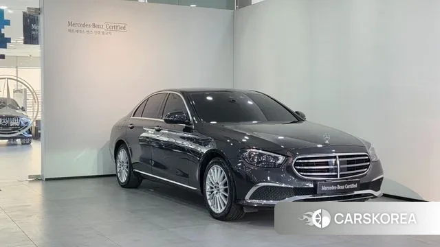 Mercedes-Benz E-Class W213 2021 Серый из Кореи