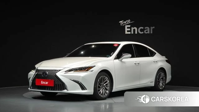 Lexus ES300h 7th generation 2021 Белый из Кореи