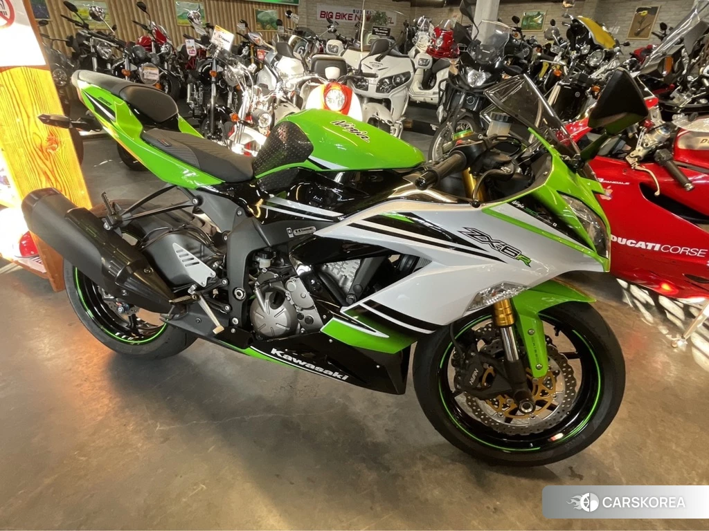 Проданный Kawasaki NINJA ZX-6R 2015 из Японии, фото 2