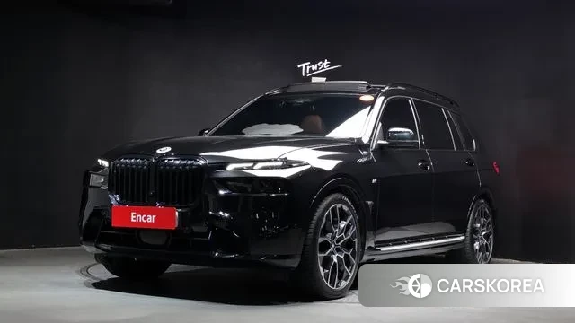 BMW X7 (G07) 2023 Черный из Кореи