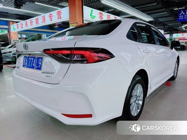 Toyota Corolla 2025 Белый из Китая