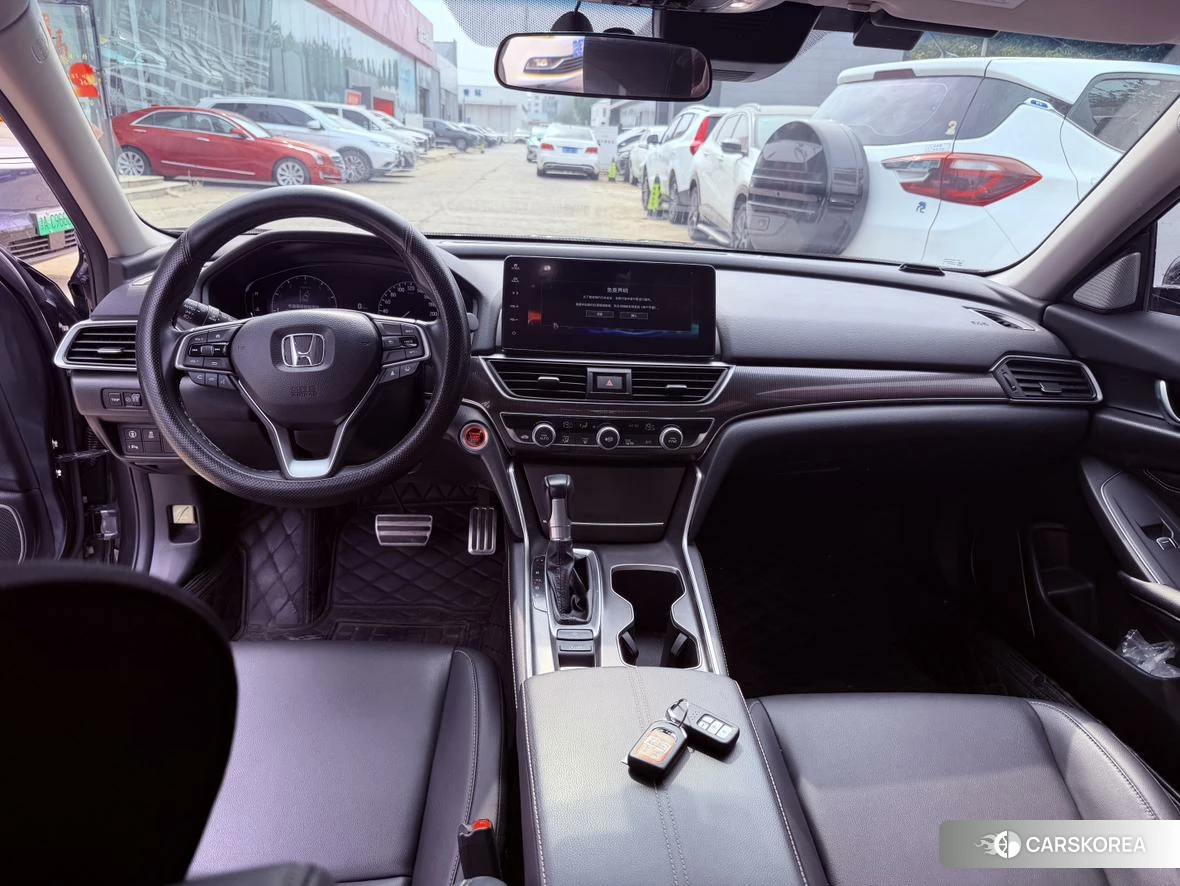 Honda Accord 2021 Серебристо-серый из Китая