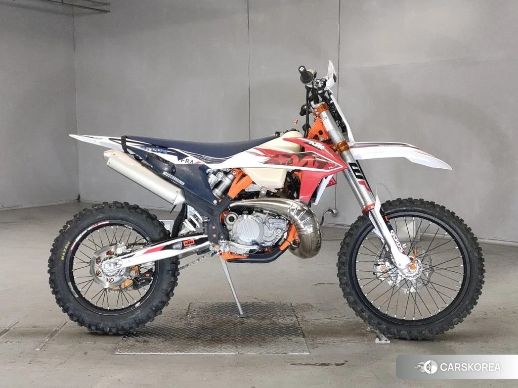 Проданный KTM 300EXC SIXDAYS TPI 2023 из Японии