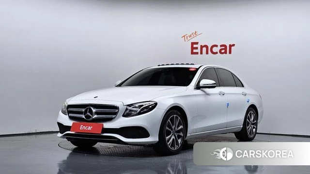 Mercedes-Benz E-Class W213 2019 Белый из Кореи