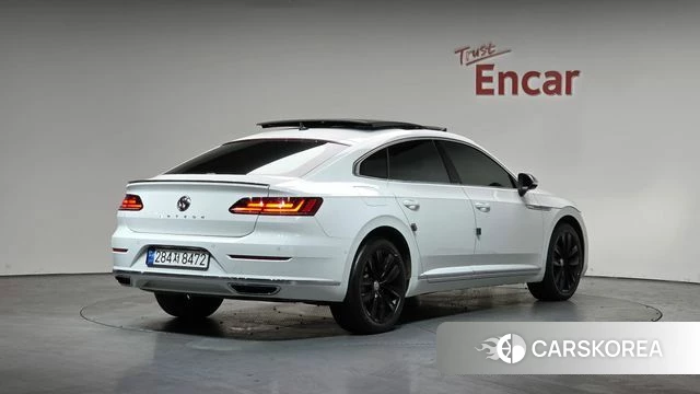 Volkswagen Arteon 2019 Белый из Кореи