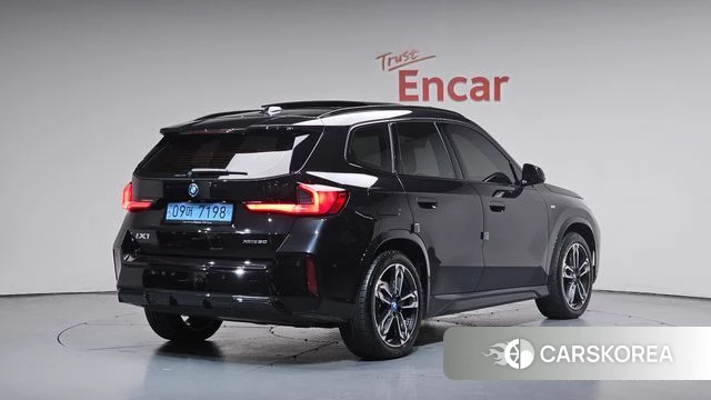BMW iX1 (U11) 2024 Черный из Кореи