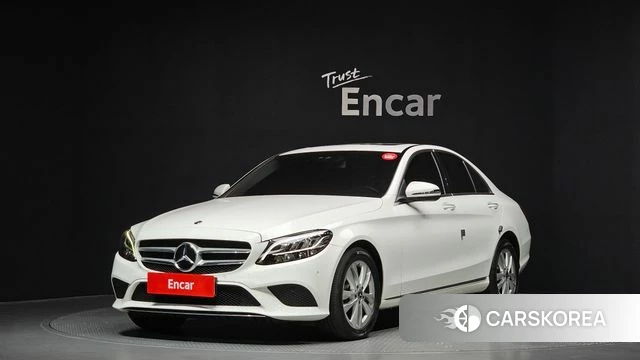 Mercedes-Benz C-Class W205 2019 Белый из Кореи