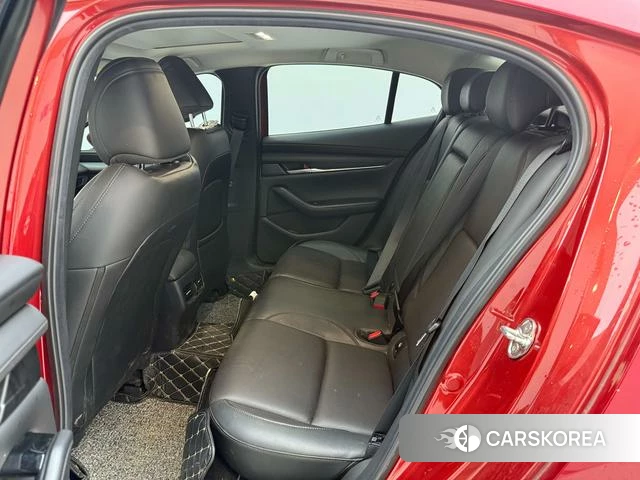 Mazda 3 Angkesaila 2022 Красный из Китая