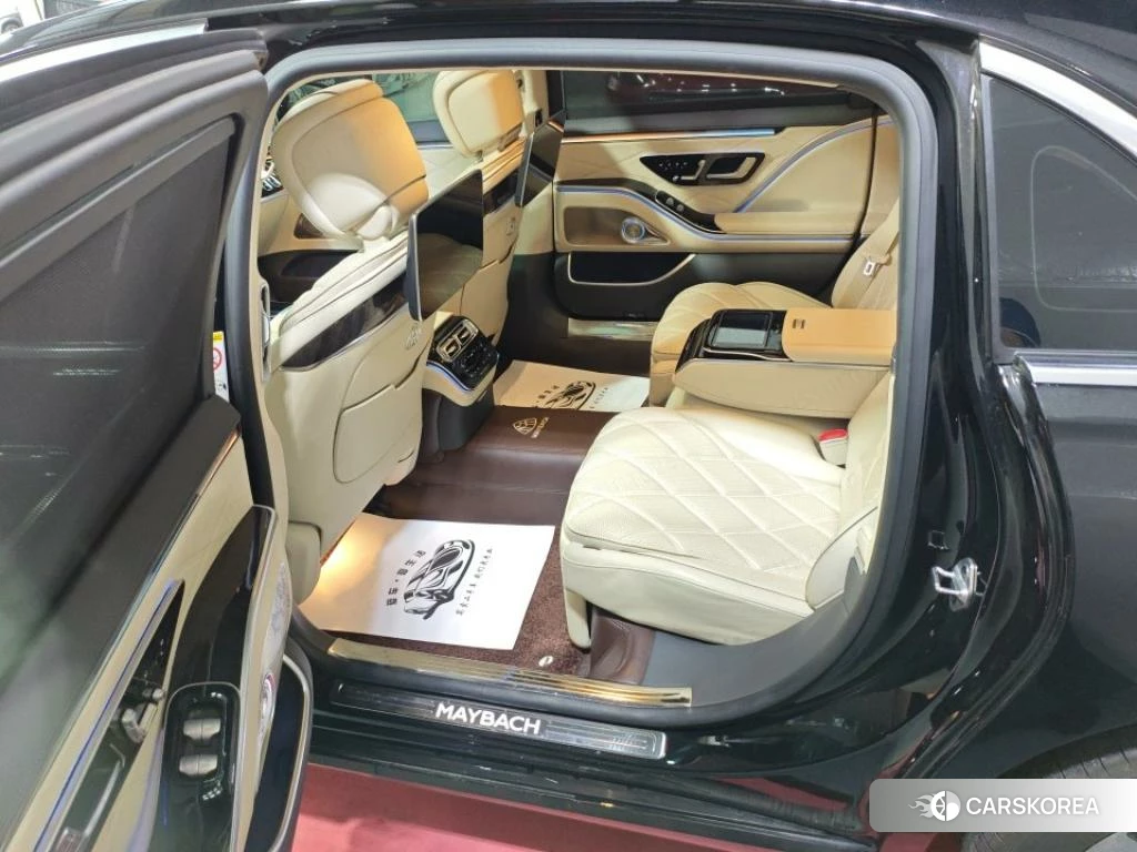 Mercedes-Benz Maybach S-class 2021 Черный из Китая