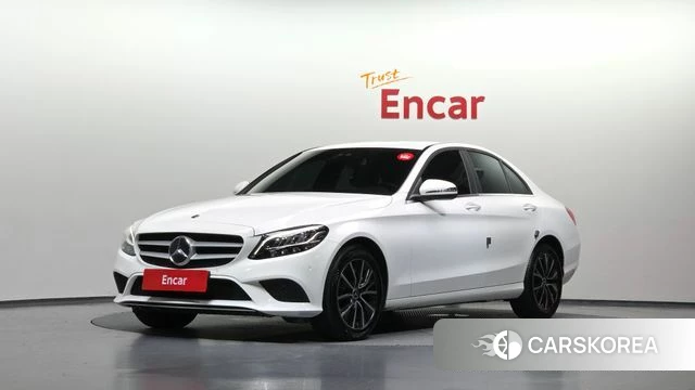 Mercedes-Benz C-Class W205 2019 Белый из Кореи