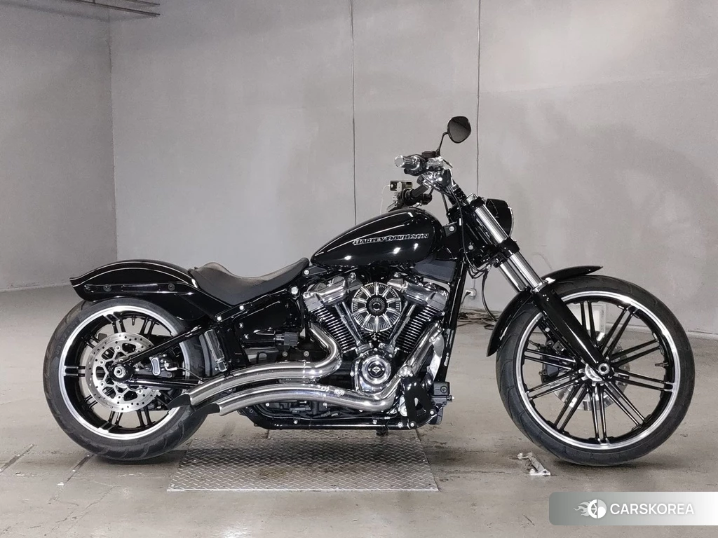 Проданный Harley-Davidson Softail Breakout FXBRS1868 2021 из Японии