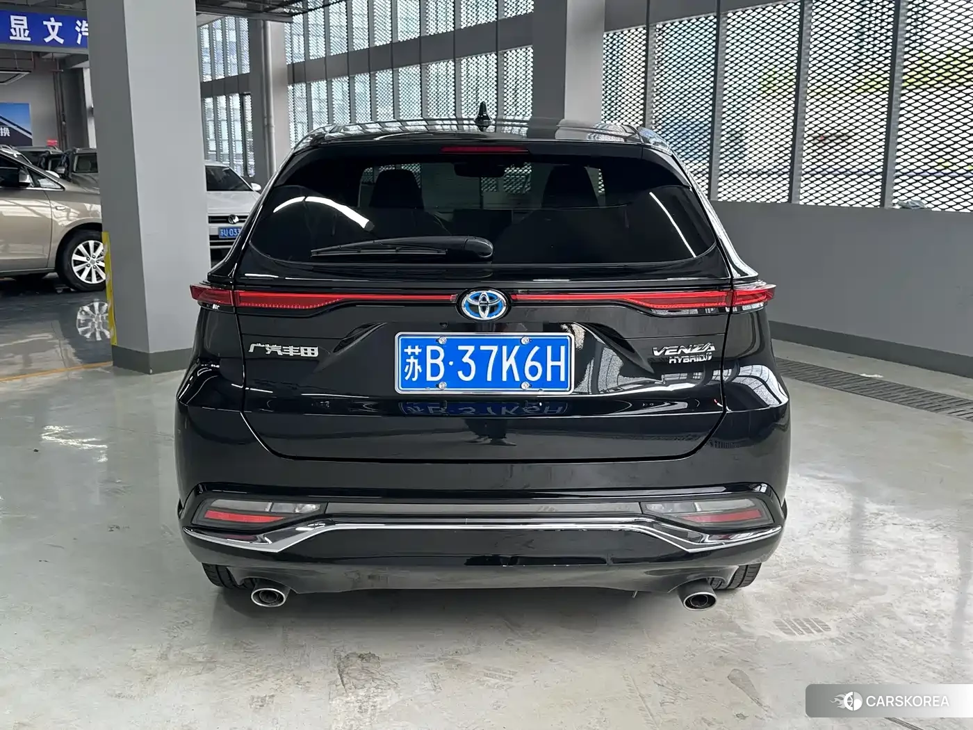 Toyota Venza 2023 Черный из Китая