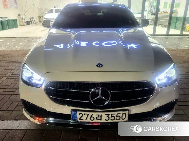 Mercedes-Benz E-Class W213 2021 Белый из Кореи