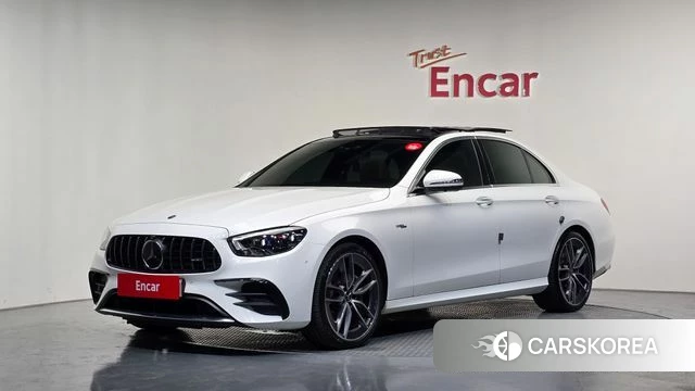 Mercedes-Benz E-Class W213 2021 Белый из Кореи
