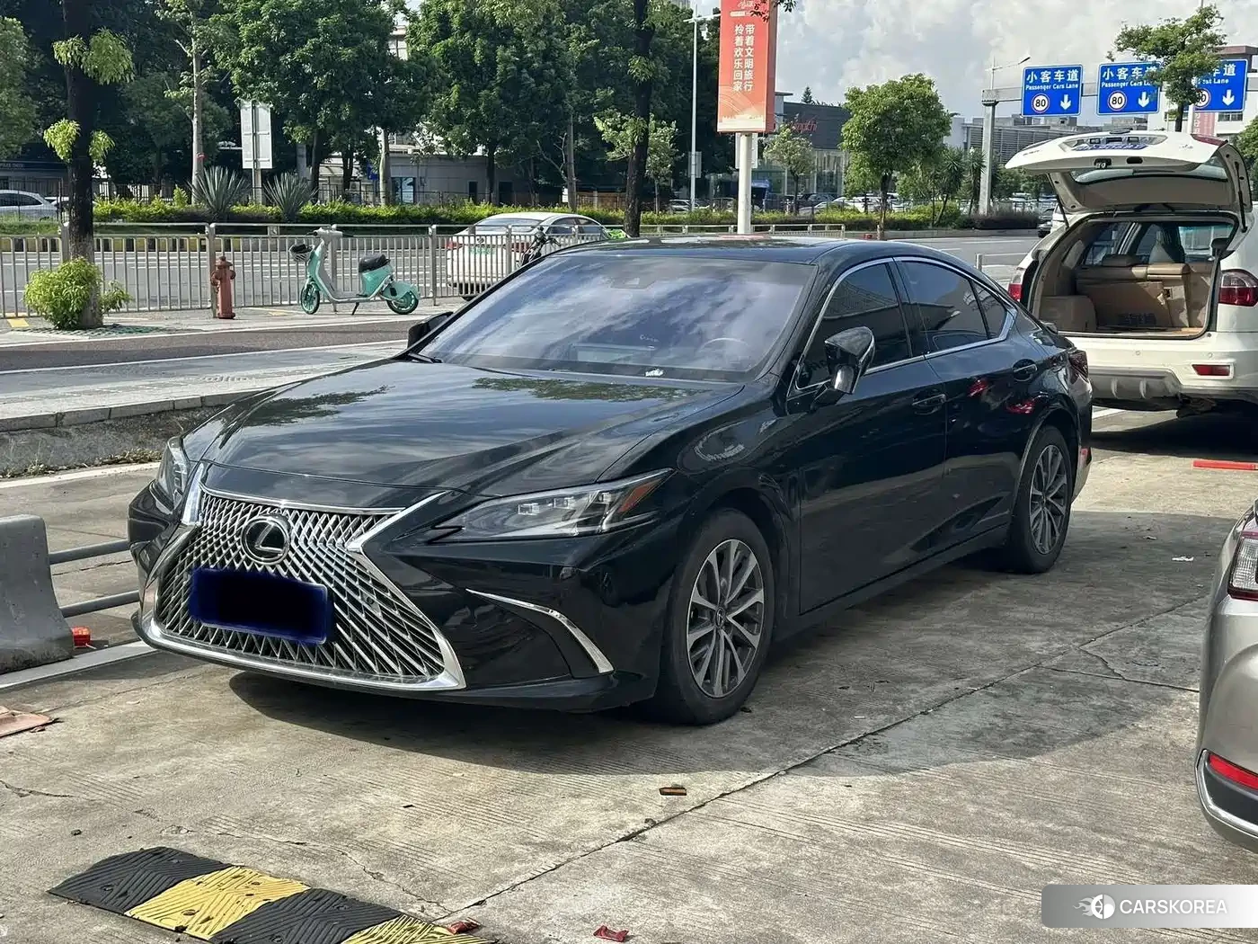 Lexus ES 2023 Черный из Китая