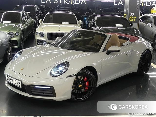 Porsche 911(992) 2020 Серебристо-серый из Кореи