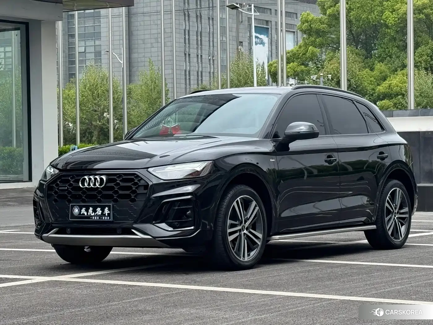Audi Q5L 2022 Черный из Китая