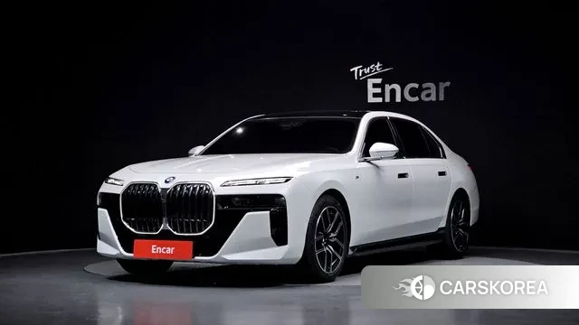 BMW 7 Series (G70) 2023 Белый из Кореи