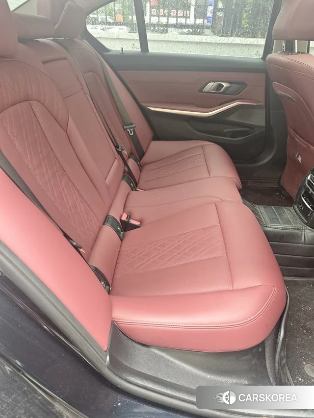 BMW 3 series 2023 Черный из Китая