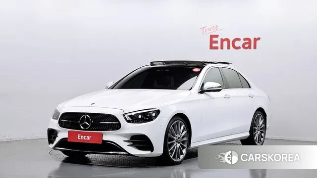 Mercedes-Benz E-Class W213 2022 Белый из Кореи