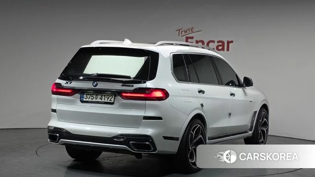 BMW X7 (G07) 2021 Белый из Кореи