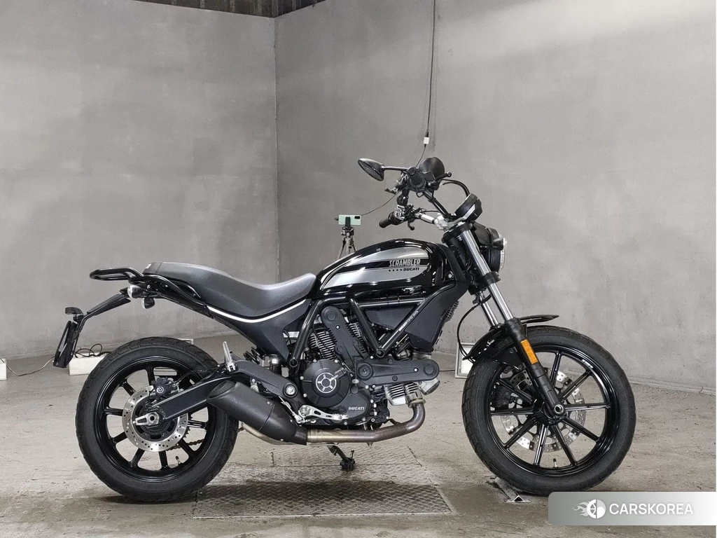 Проданный Ducati SCRAMBLER SIXTY2 2017 из Японии