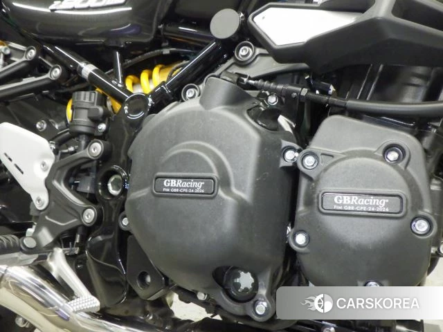 Engine photo